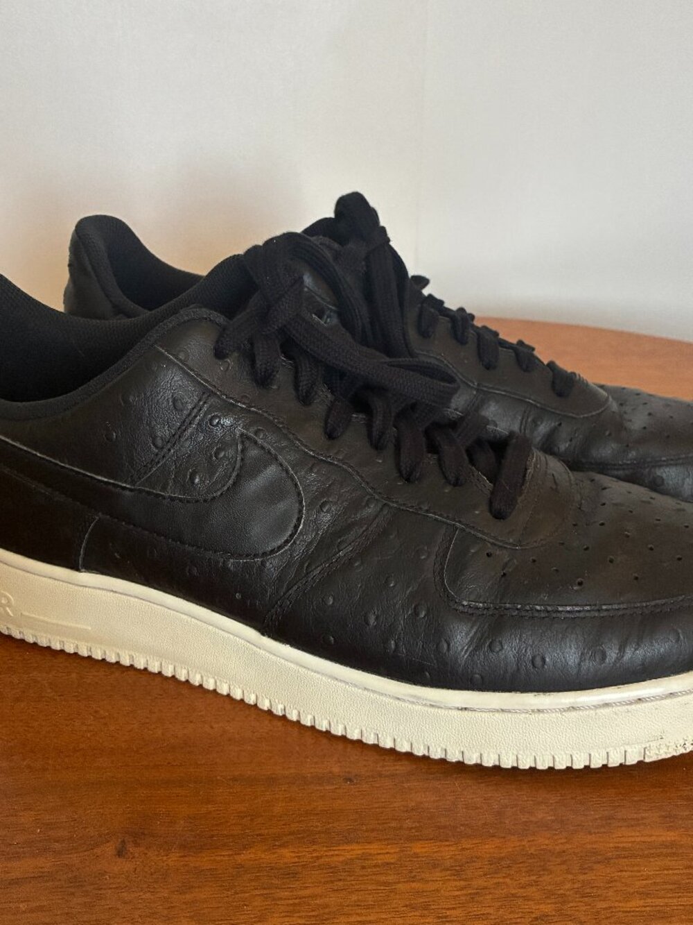 Nike Air Force 1 ’07 LV8 ‘Black Ostrich’